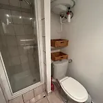 Vue Situe A Cote De La Quartier Des Quilles *